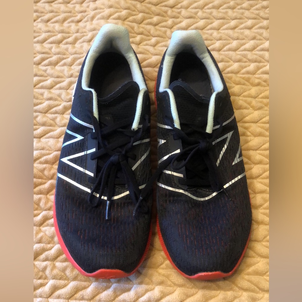 New Balance Men’s 11 tennis shoes